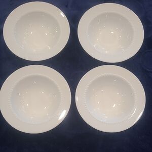 CRATE & BARREL 4 pc White Pearl Cereal Bowls
